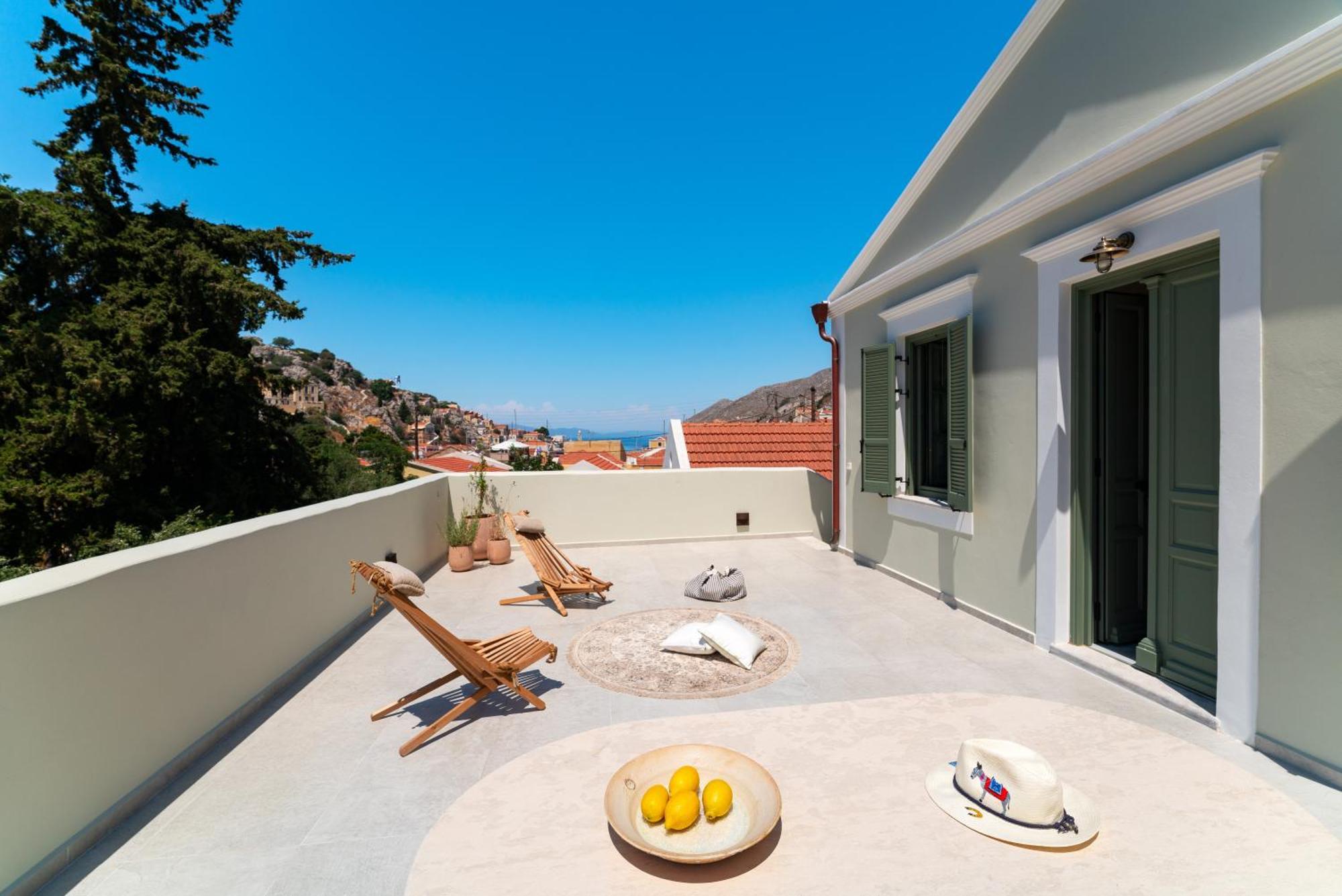 Nisomar Suites Sými Esterno foto