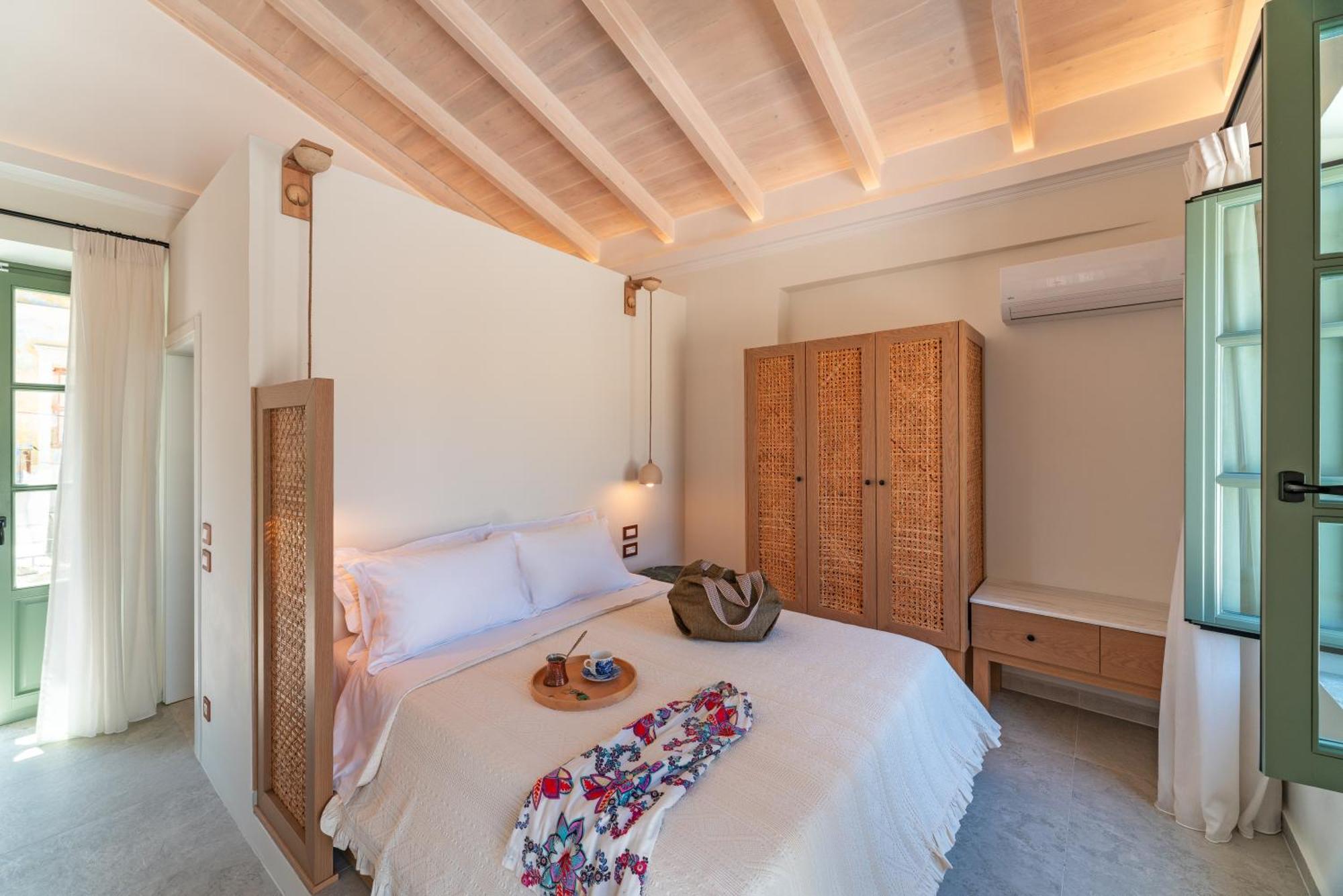 Nisomar Suites Sými Esterno foto