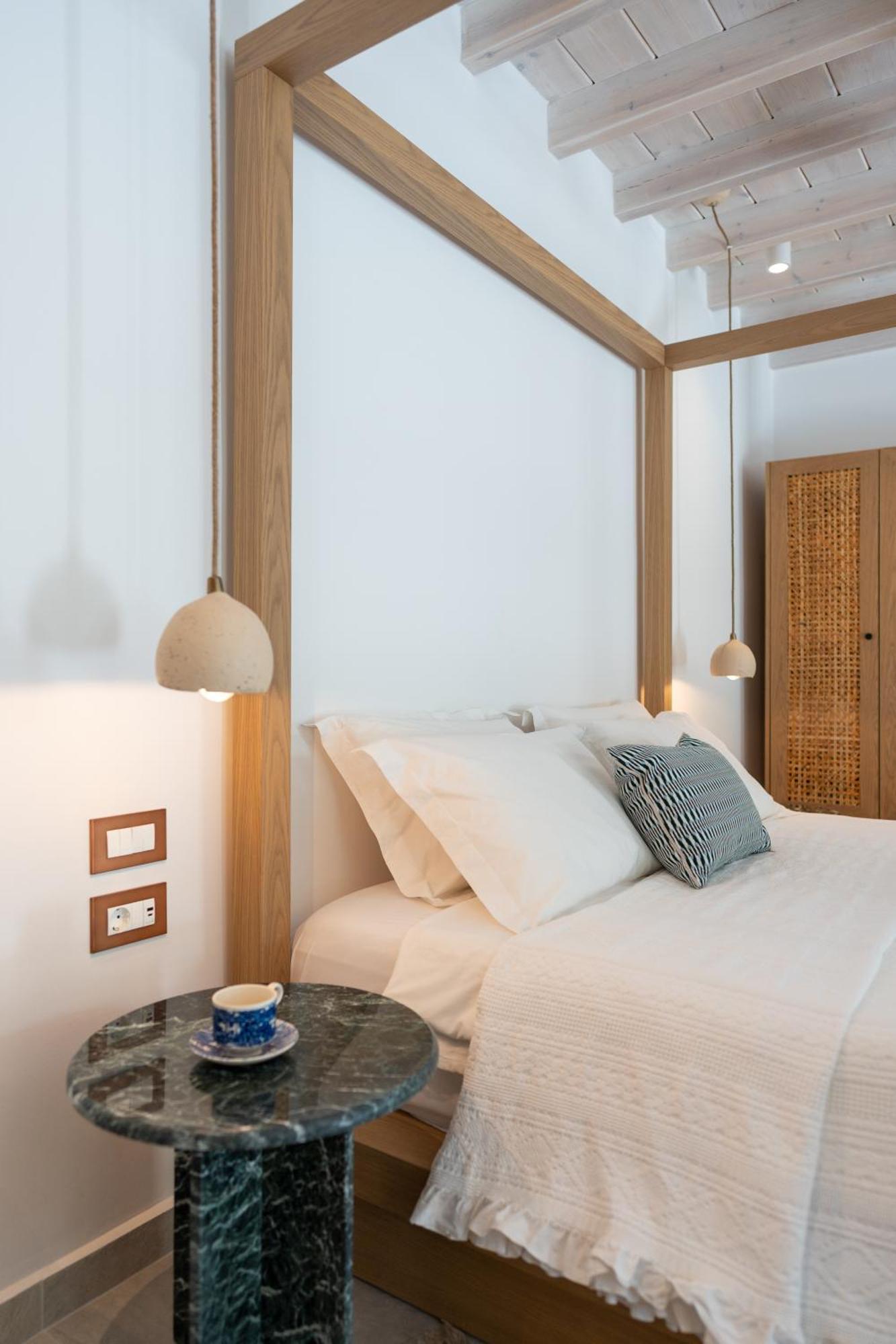 Nisomar Suites Sými Esterno foto